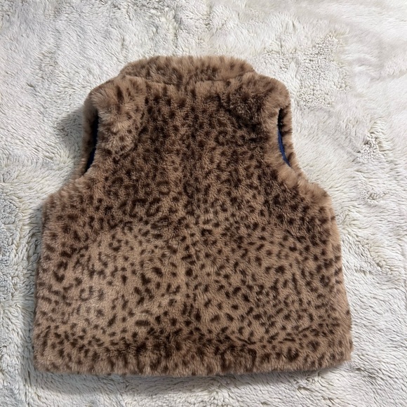 Girls Mini Boden Blue Vest with Faux Fur Trim size 5-6 - Picture 8 of 9